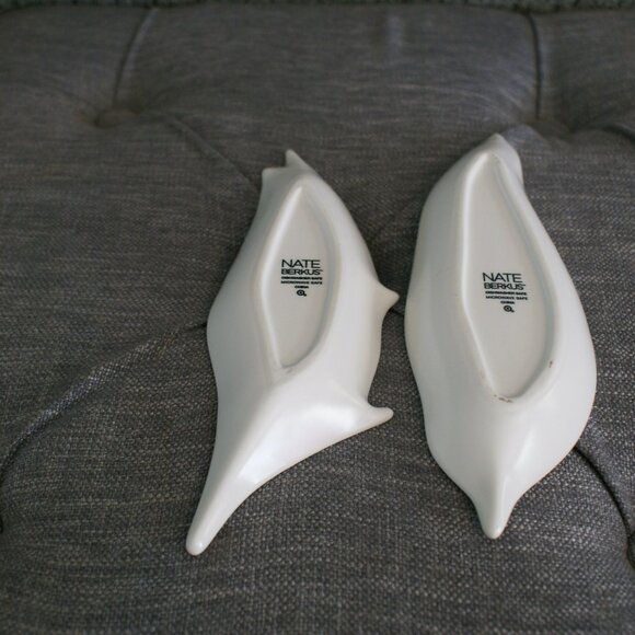 Set of 2 Nate Berkus Trinket Dishes Bowls Black White Leaves Feathers 8" Long - Picture 4 of 6